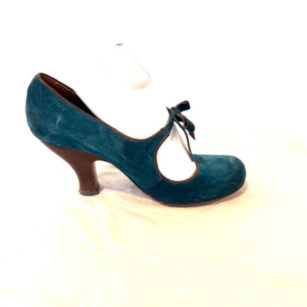 Chie Mihara Retro Blue Suede Heels - Picture 5 of 6
